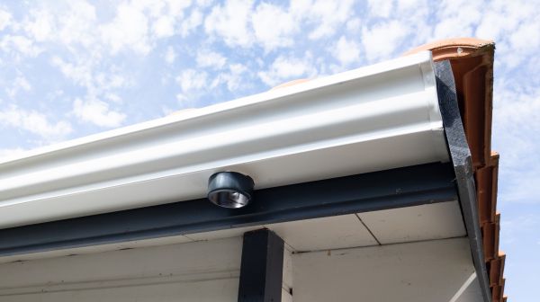 Seamless Gutters Installation in Mchenry